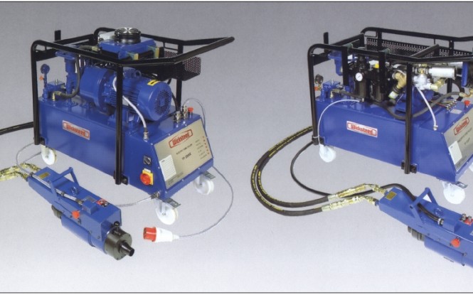 تیوب پولر تمام اتوماتیک هیدرولیکی الکتریکی با ظرفیت 30 تن مدل TP-2000E ساخت ویکستید انگلستان